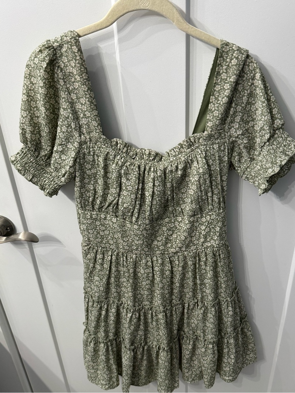 Green Floral Puff-Sleeve Tiered Mini Dress